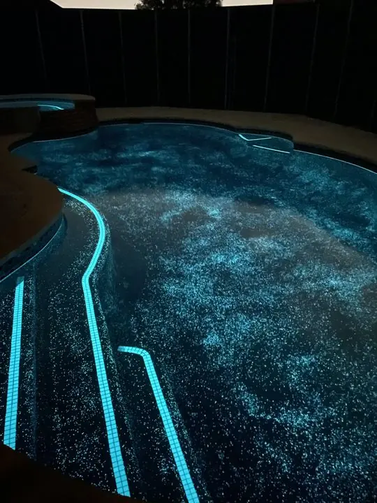 Step lines and glow floor