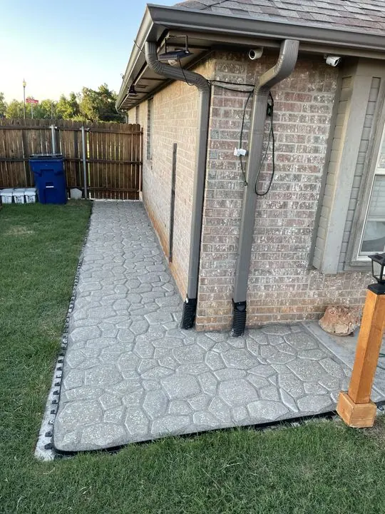 Side yard pavers, day