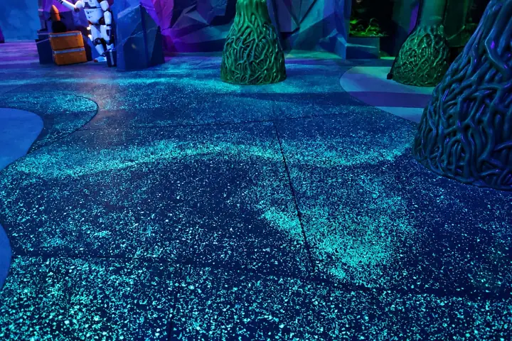 SeaWorld Abu Dhabi, glowing floor
