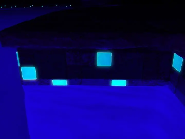 Glow tiles, Granbury
